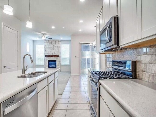 Building Photo - 17751 Shumard Oak Dr