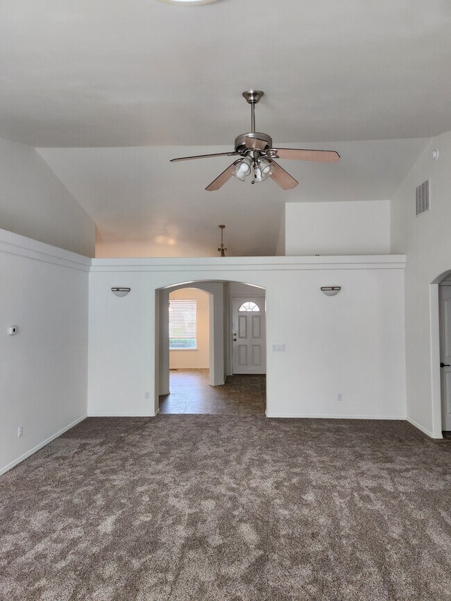 Sala de estar - 411 Federation Rd