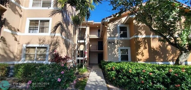 Building Photo - 8977 Wiles Rd