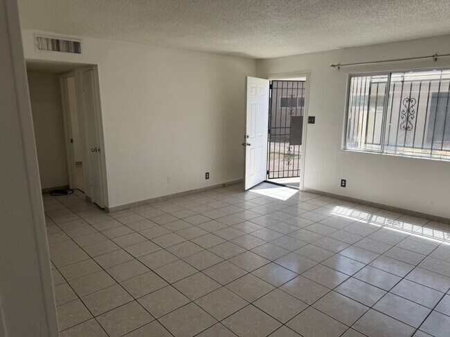 Foto del edificio - 370 N 15th St