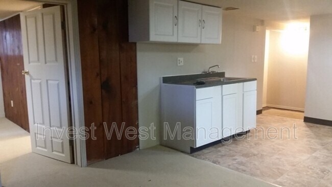 Building Photo - 3203 K St