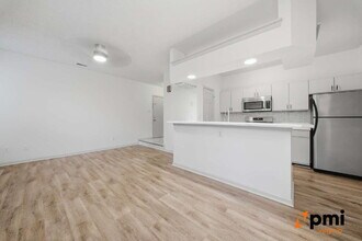 Building Photo - 3209 Jade Ct