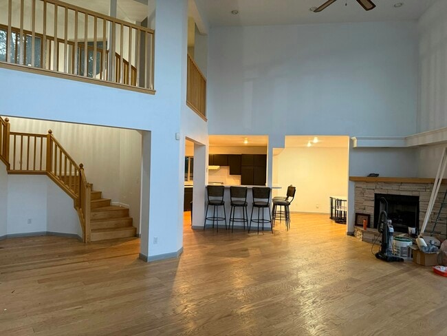 Building Photo - 2092 Colonial Dr
