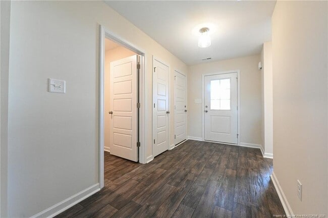 Building Photo - 1930 Bulldog Ln