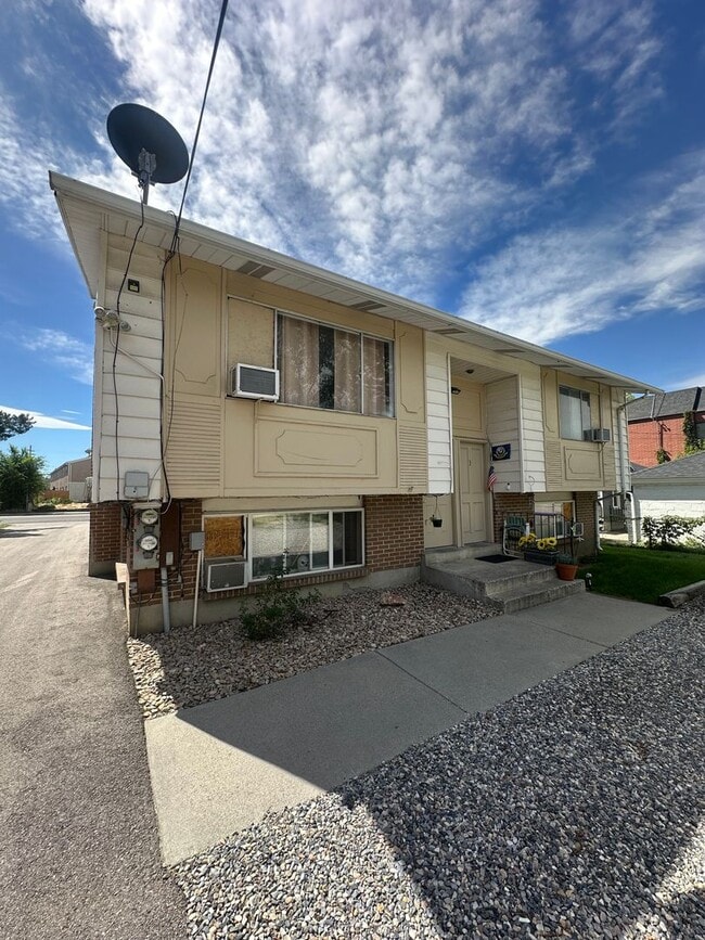 Building Photo - 265 E 5900 S