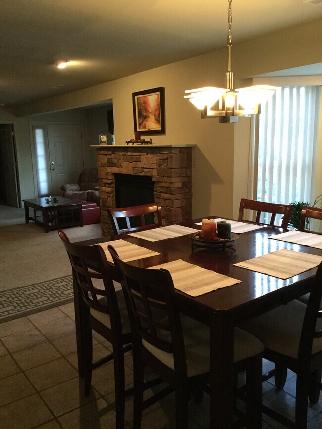 Foto del edificio - 3301 Village Rd