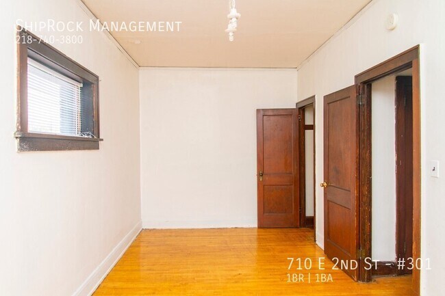 Foto del edificio - 710 E 2nd St