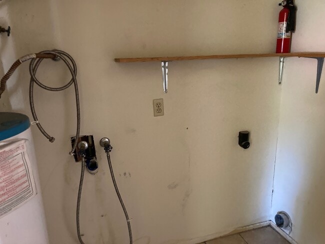 Building Photo - 5535 Ashgate Dr