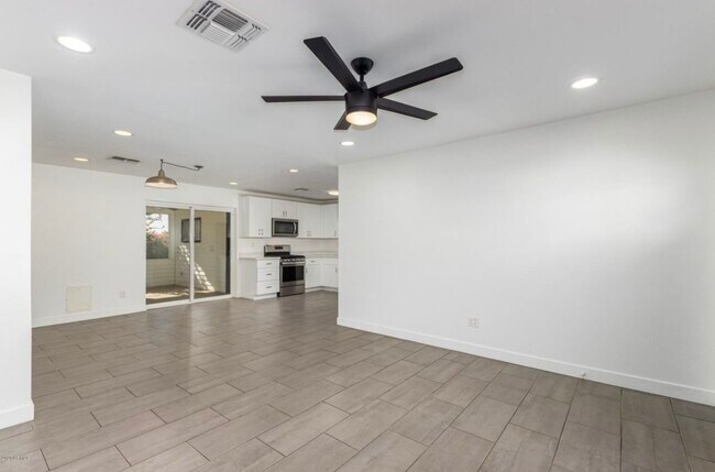 Foto del edificio - 7819 E Garfield St