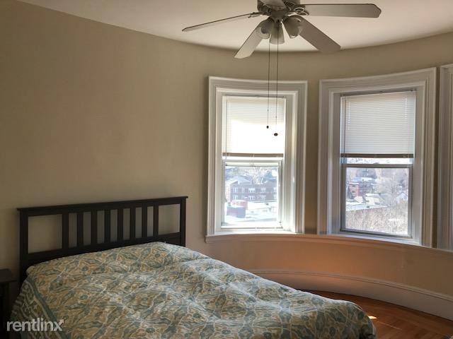 Building Photo - 1 br, 1 bath  - 1477 Beacon St # 63HG