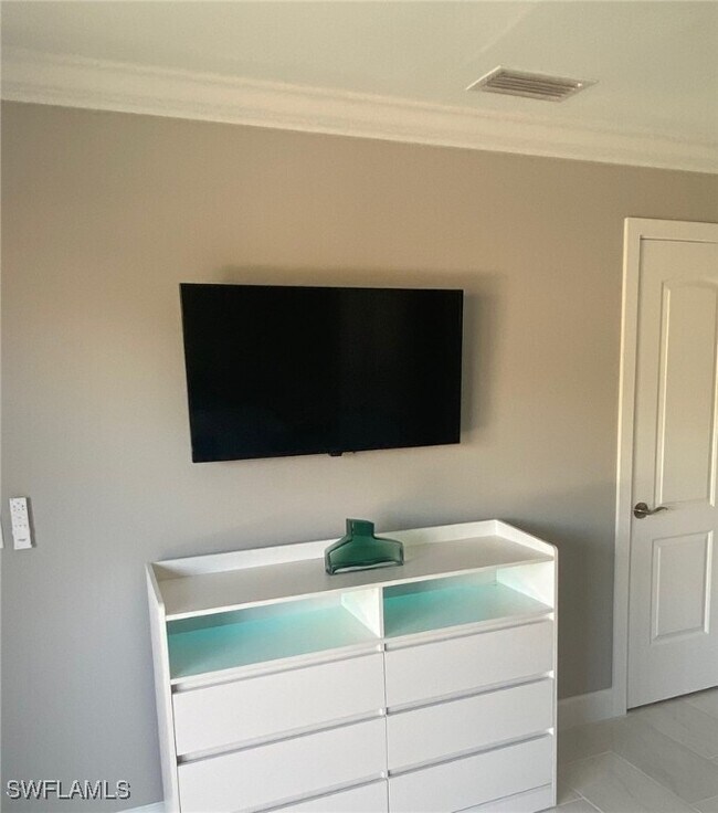 Foto del edificio - 6303 Royal Woods Dr