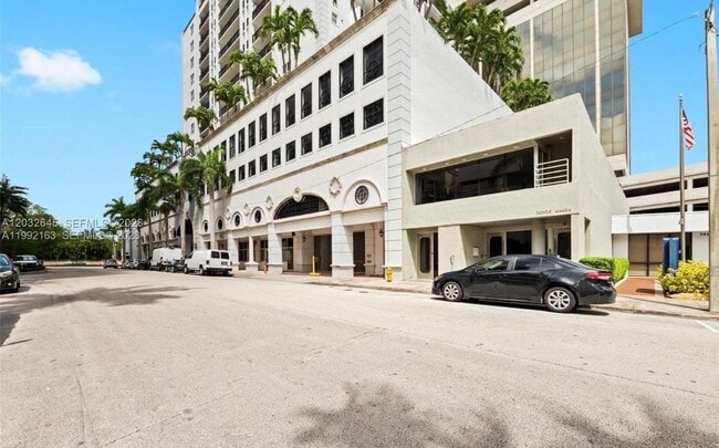 Foto del edificio - 357 Almeria Ave