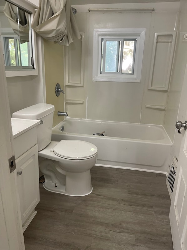 Building Photo - 600 18th St