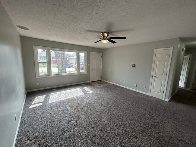 Foto del edificio - 3 Bedroom, 1 Bathroom Home!
