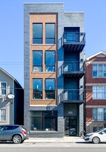 Building Photo - 2851 N Clybourn Ave