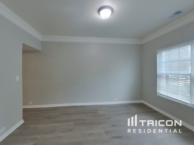 Foto del edificio - 821 Monroe Ct