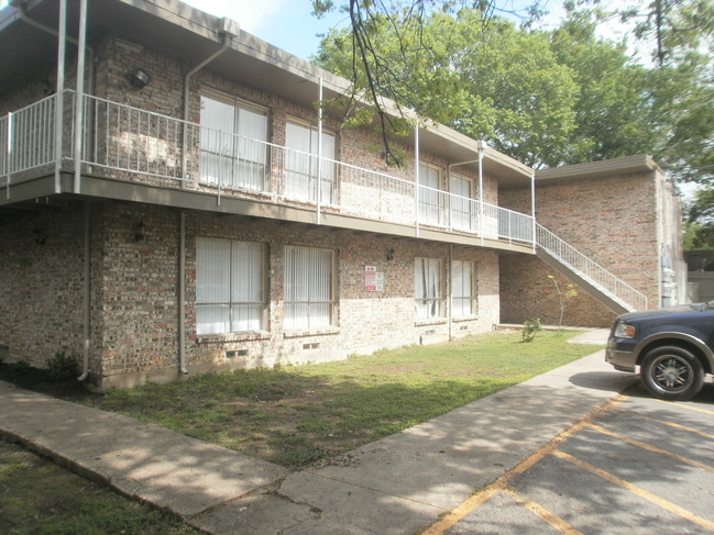 Building Photo - Victor Street Apartments