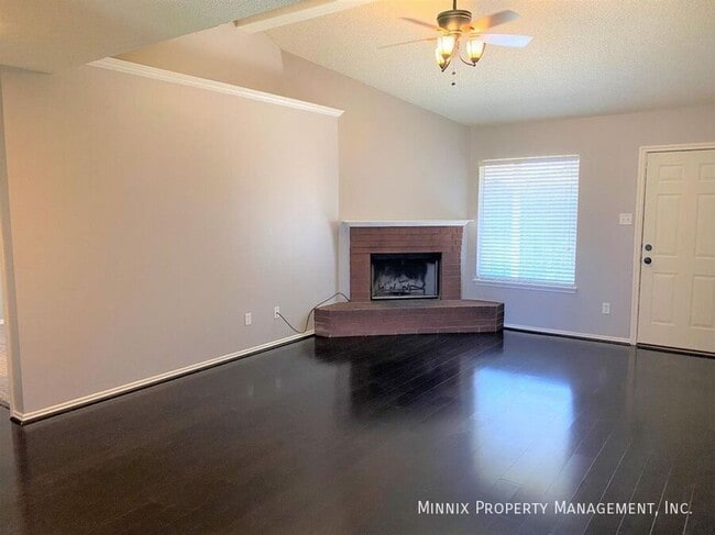 Building Photo - 10604 Boston Ave