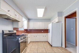 Building Photo - 5822 Black Gum Dr