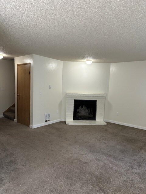 Foto del edificio - 712 60th St SW