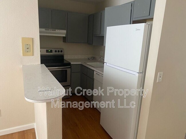 Foto del edificio - 2102 Tower Blvd