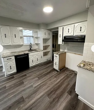 Building Photo - 16611 Eldamere Ave
