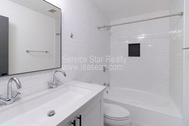 Building Photo - 9468 E Voltaire Dr