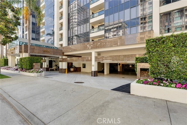 Building Photo - 10724 Wilshire Blvd