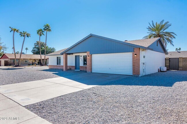Building Photo - 4721 W Rosewood Dr