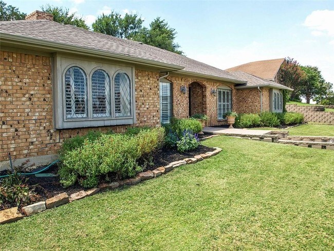 Building Photo - 236 Oak Hill Dr