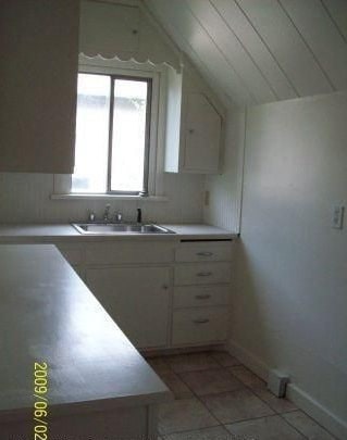 Building Photo - 523 Taylor Ave