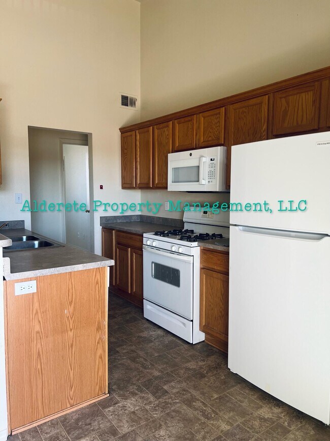 Foto del edificio - 4217 Ridgeway Ct