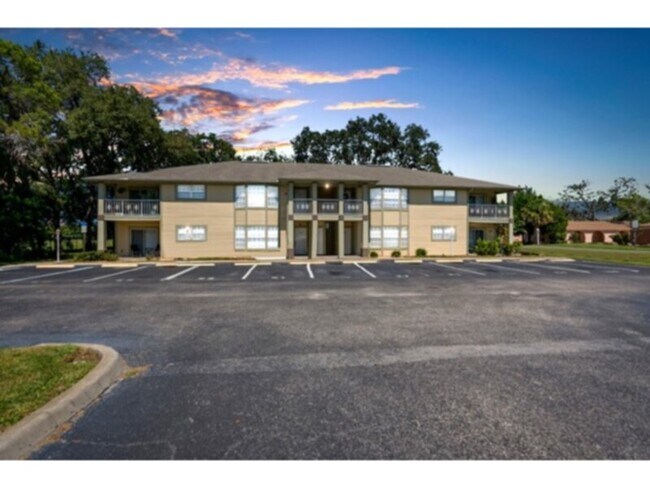 Foto del edificio - 5537 Executive Dr