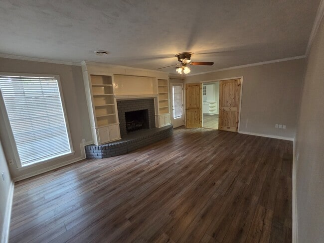 Photo - 5911 Lake Trace Cir House