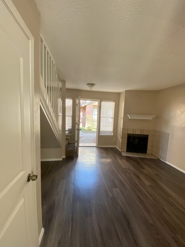 Living room - 10619 Starcrest Dr