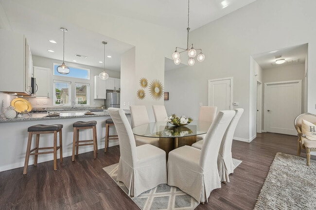 Living Room & Dining Room - Burr Oak Commons
