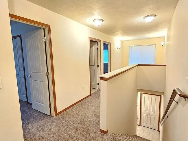 Foto del edificio - Garden Springs Duplex