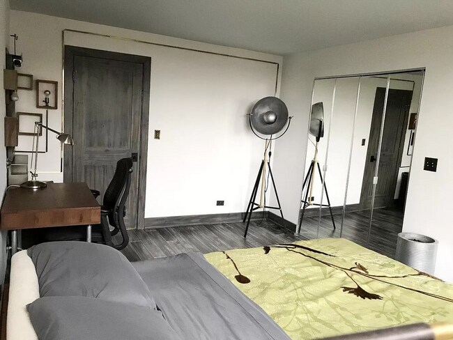 Foto del edificio - 3033 N Sheridan Rd