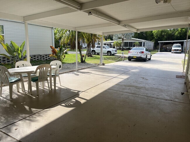 Building Photo - 270 Ocean Reef Ln