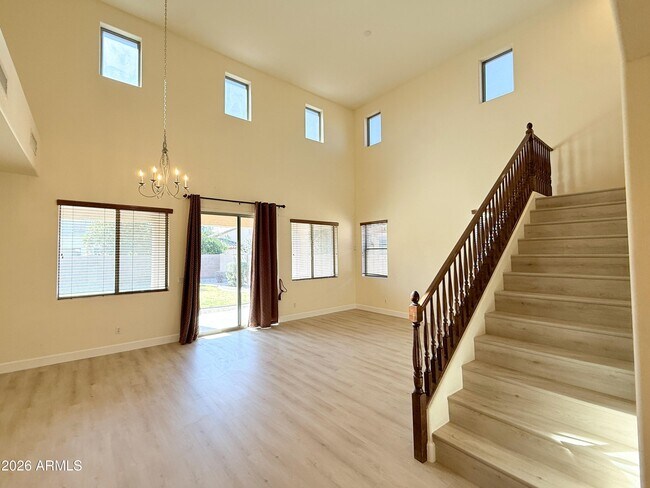 Foto del edificio - 3663 E Sparrow Pl