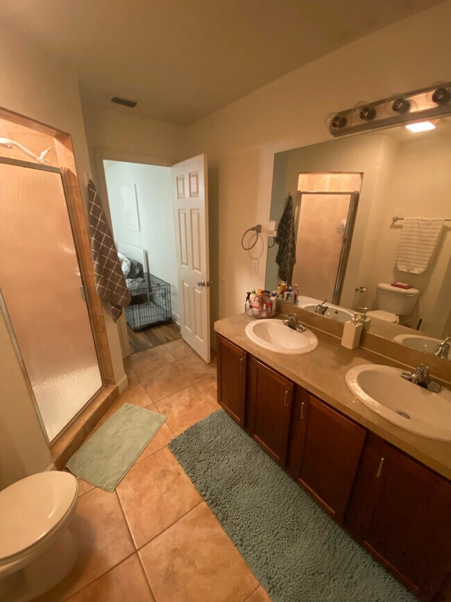 Foto del edificio - 2921 SW 35th Pl