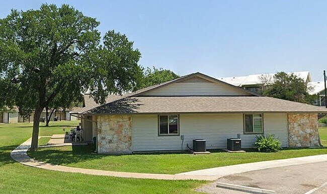 Foto del edificio - 1623 Northwest Blvd