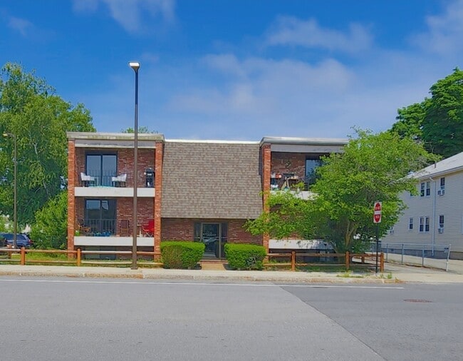 Building Photo - The Valerie