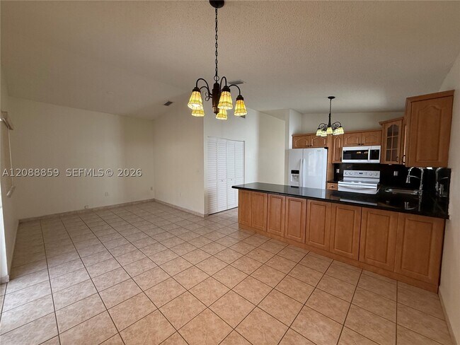 Foto del edificio - 3559 W 71st Terrace