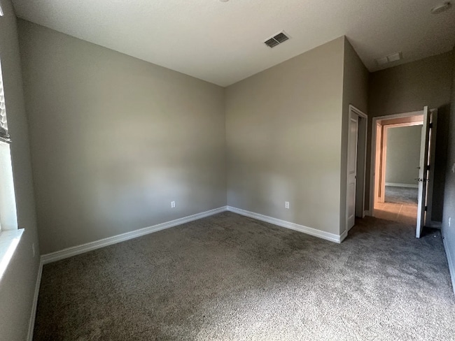 Foto del edificio - 917 SE 42nd St