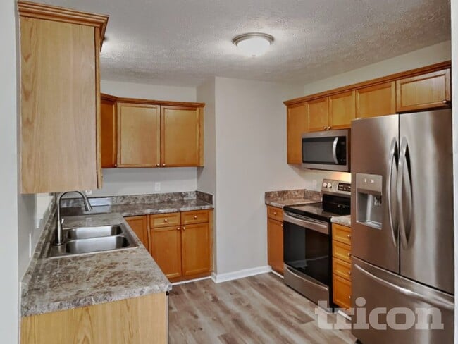 Building Photo - 989 Chesire Way