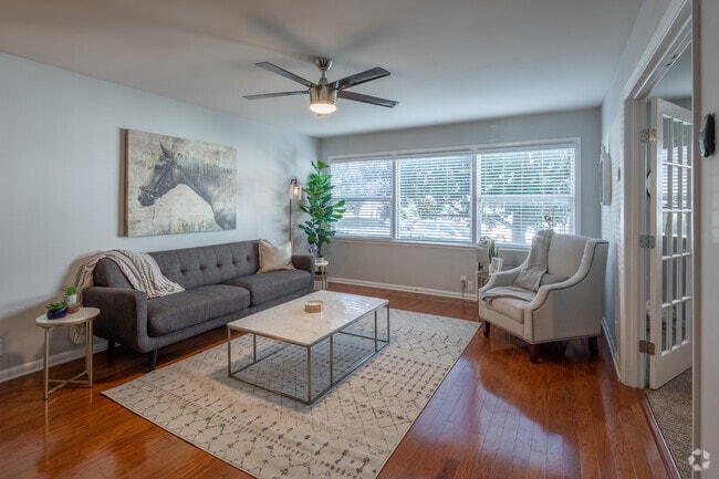 1BR, 1BA - 650SF - Living Room - Village South Apartments