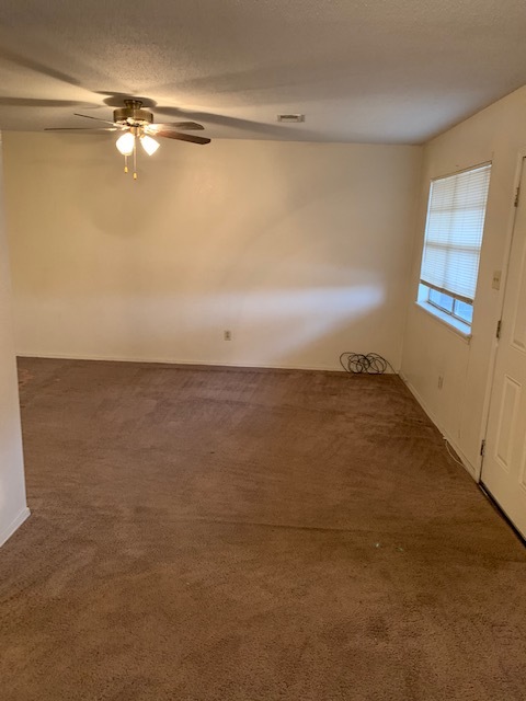 Living Roo m - 2702 Rudy Road Cir