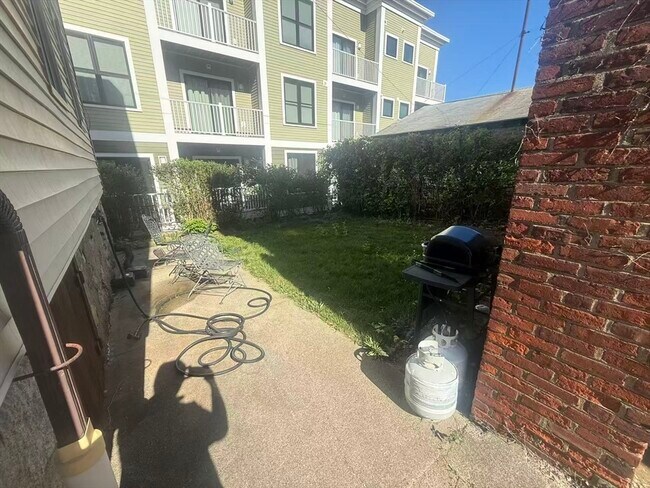 Foto del edificio - 58 Winship St