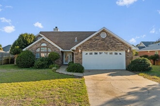 Building Photo - 148 Long Pointe Dr